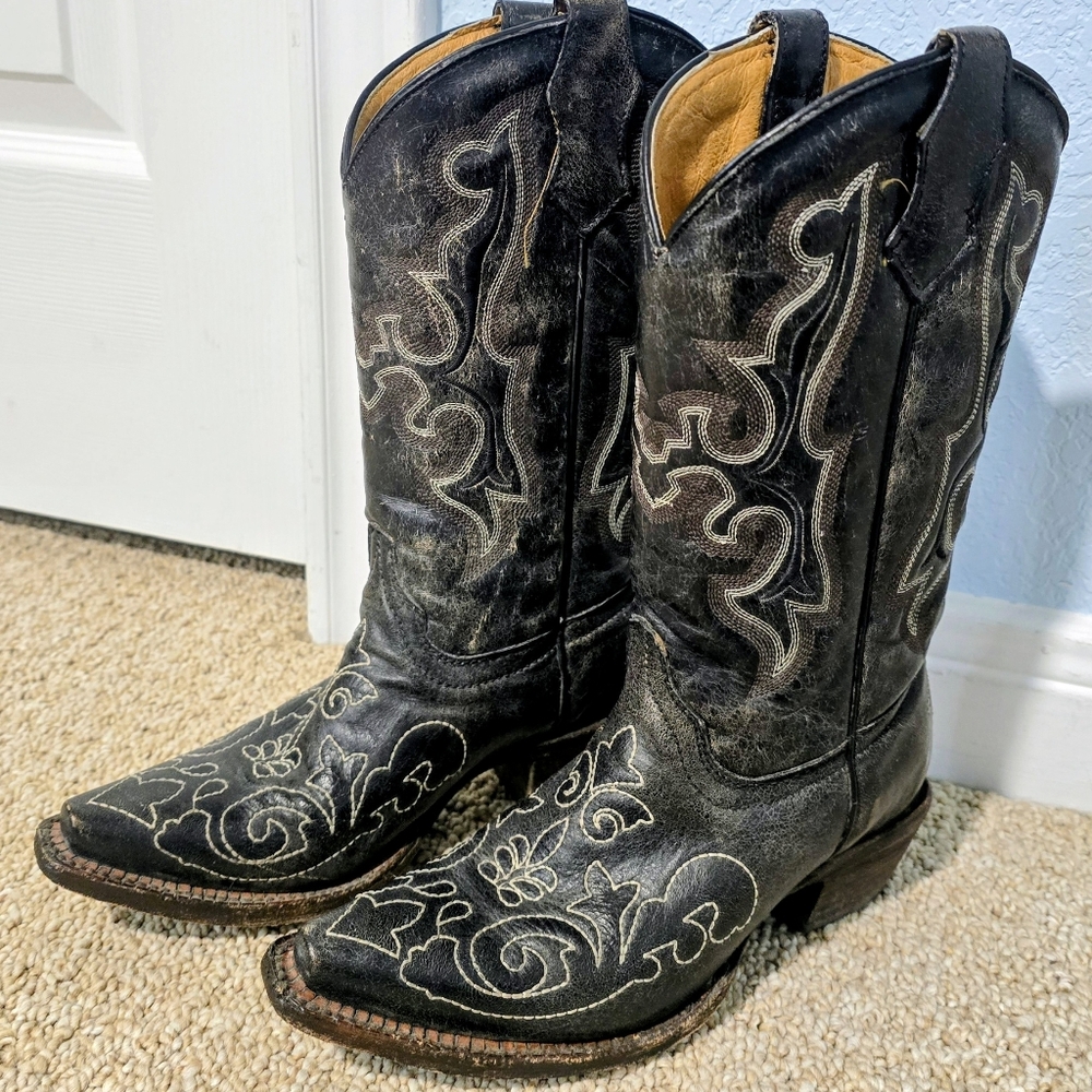 CORRAL Vintage Teens Distressed Black / Gray Leather Cowboy Boots in Size 2